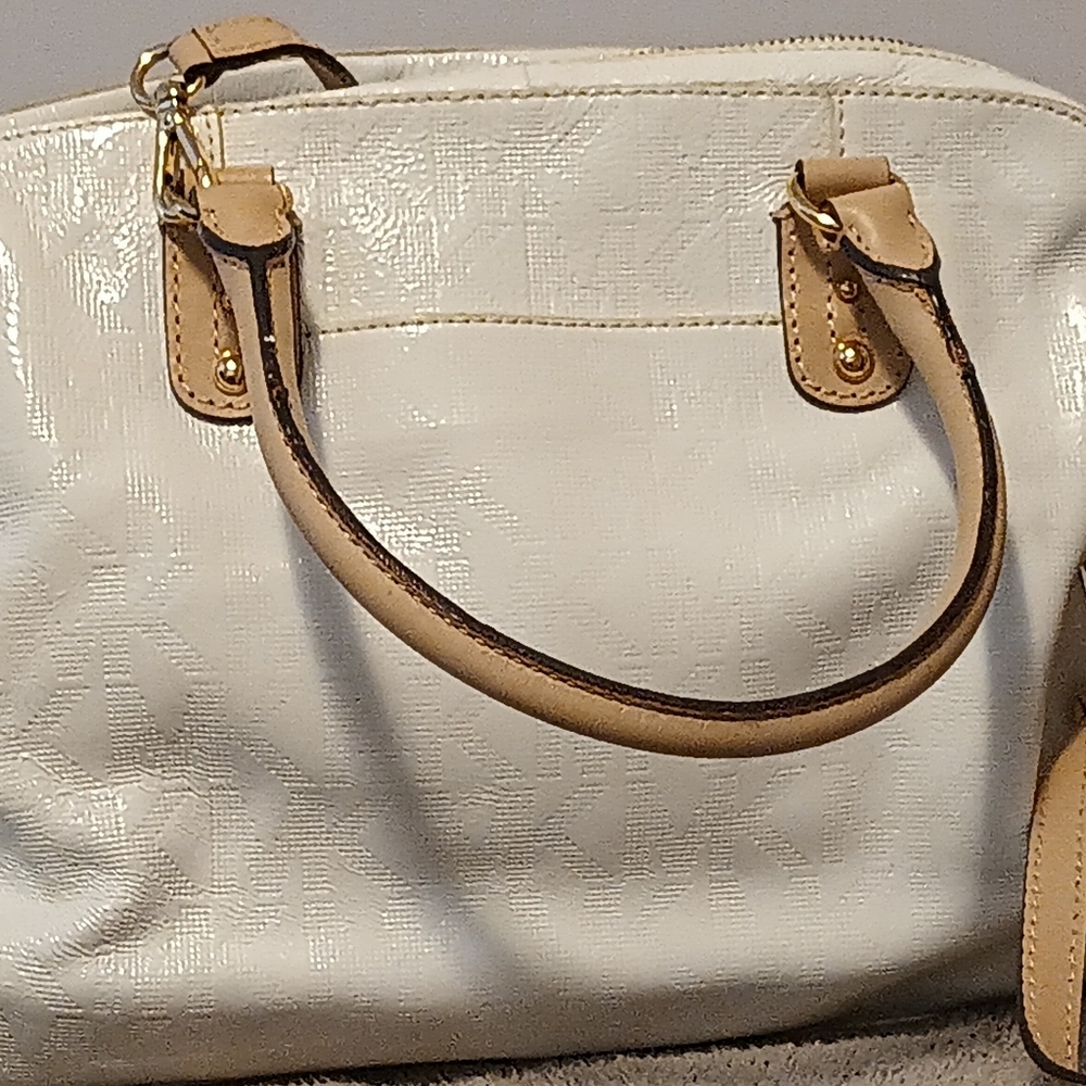 Handbag - Picture 5 of 5